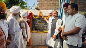 ਕਿਸਾਨਾਂ ਦੇ ਮੋਢੇ ਨਾਲ ਪੂਰੀ ਤਰ੍ਹਾਂ ਮੋਢਾ ਜੋੜ ਕੇ ਖੜ੍ਹੀ ਮਾਨ ਸਰਕਾਰ : ਵਿਧਾਇਕ ਗੁਰਲਾਲ ਘਨੌਰ -ਪਿੰਡ ਚੱਪੜ ਵਿਖੇ 1. 2 ਕਰੋੜ ਰੁਪਏ ਦੀ ਲਾਗਤ ਵਾਲੇ ਸ਼ੈੱਡ ਨਿਰਮਾਣ ਦਾ ਨੀਂਹ ਪੱਥਰ ਰੱਖਿਆ